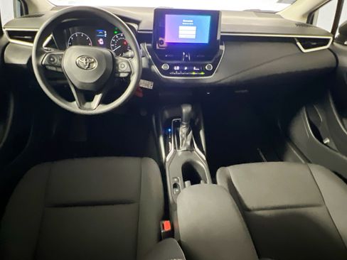 Used 2025 Toyota Corolla LE FWD image 28