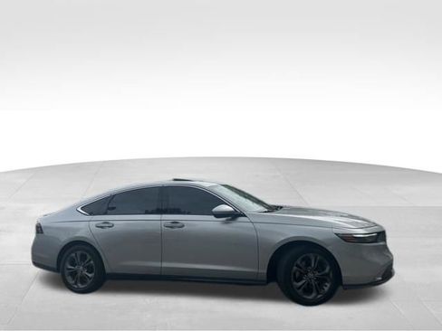 Used 2024 Honda Accord EX image 3