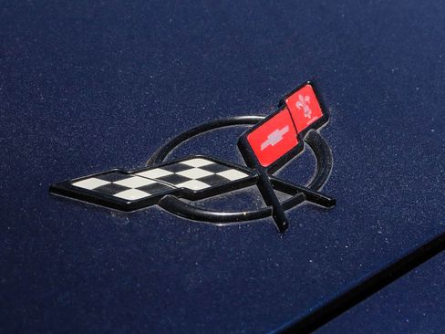 Used 2001 Chevrolet Corvette Convertible w/ Preferred Equipment Group2 RWD image 22