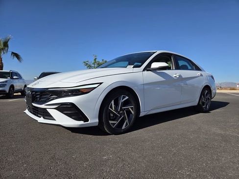 Certified 2025 Hyundai Elantra Limited FWD image 1