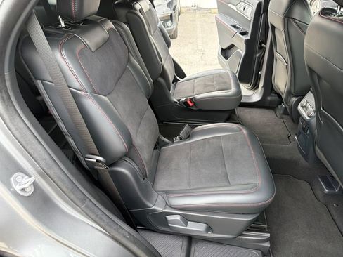 Used 2025 Ford Explorer ST w/ Sun And Sound Package AWD/4WD image 10