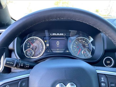 Used 2025 RAM 1500 Big Horn AWD/4WD image 24