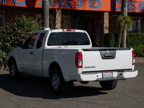 Used 2017 Nissan Frontier S image 6
