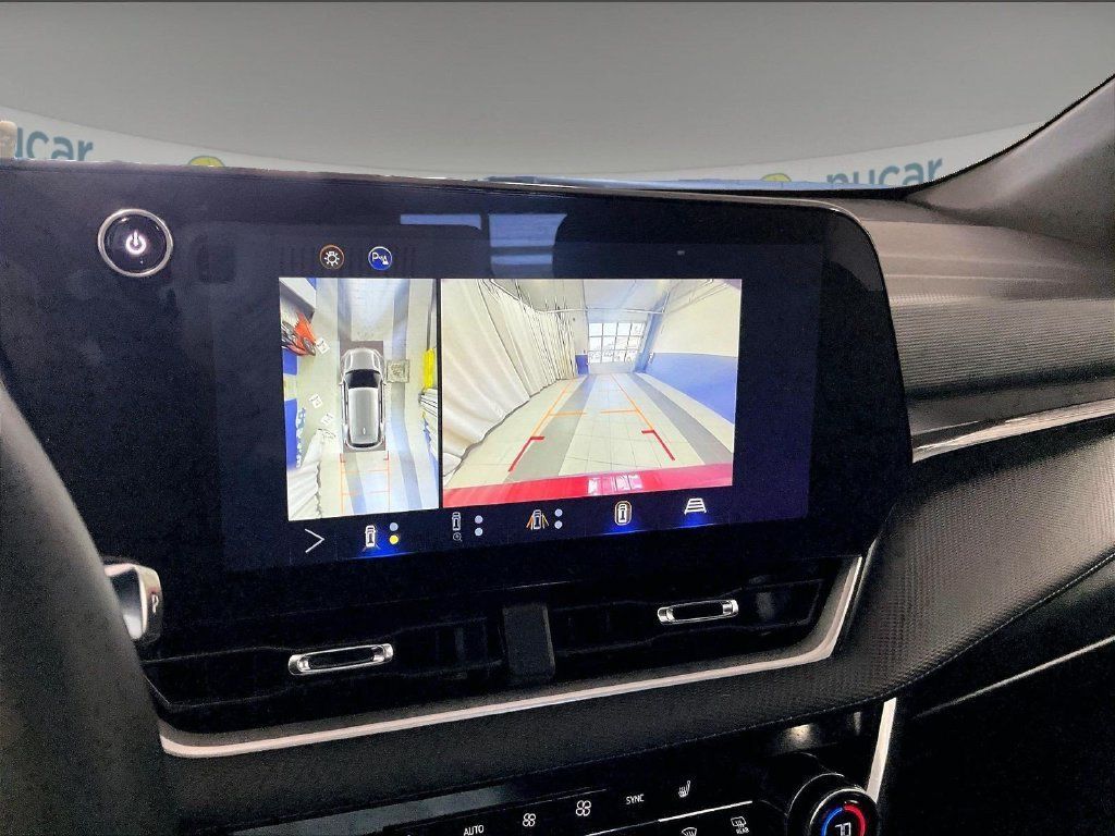 Used 2025 Chevrolet Equinox LT w/ Convenience Package II AWD/4WD image 19