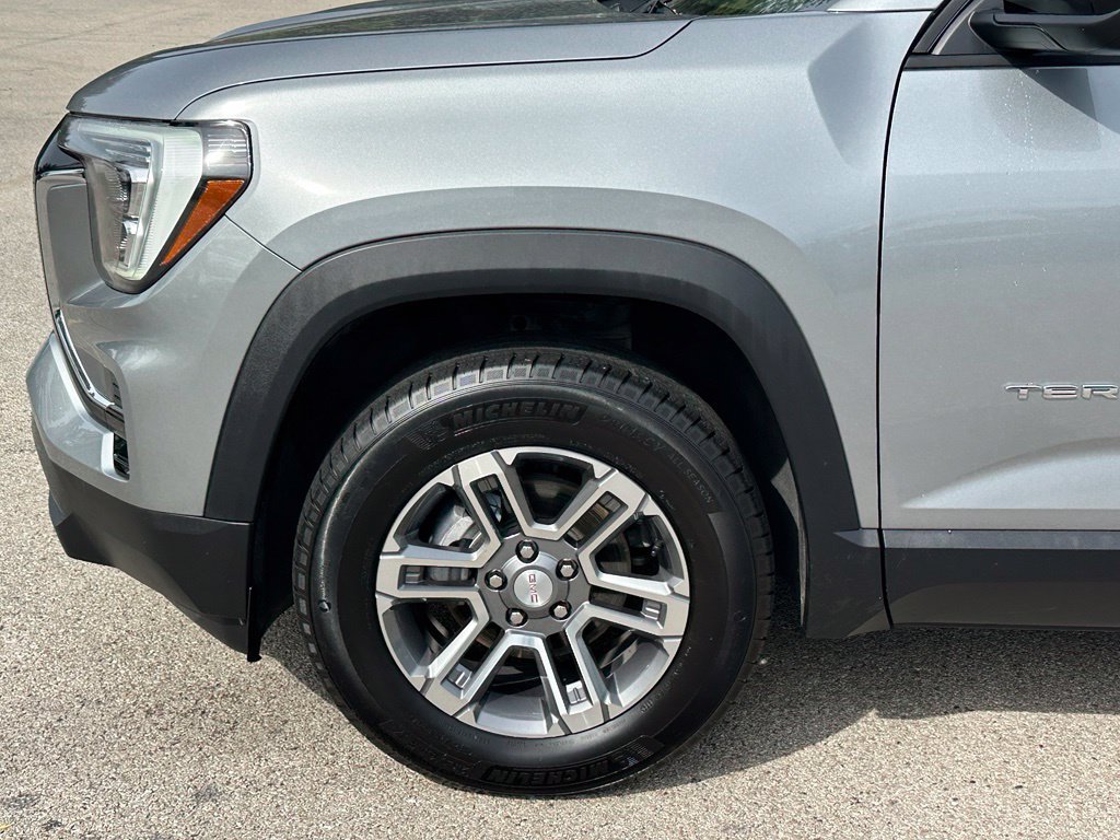 Used 2025 GMC Terrain Elevation AWD/4WD image 11