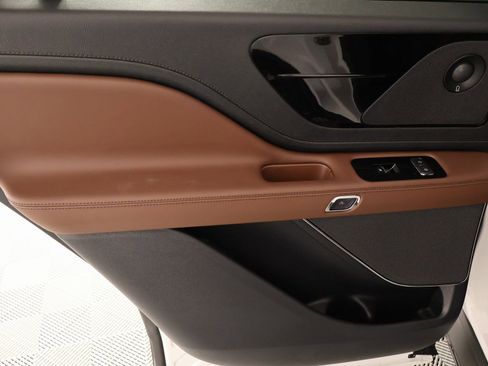 New 2026 Lincoln Aviator Reserve image 18