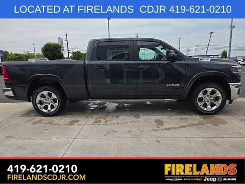 New 2026 RAM 1500 4x4 Crew Cab image 2