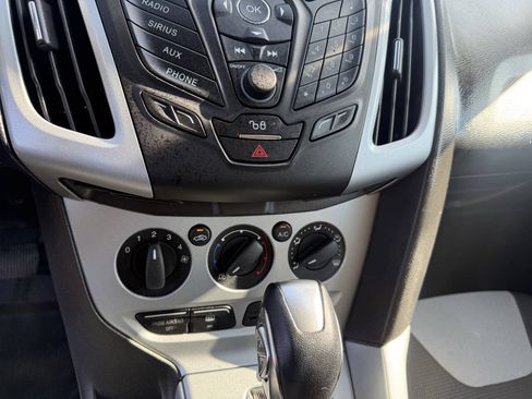 Used 2012 Ford Focus SE FWD image 14