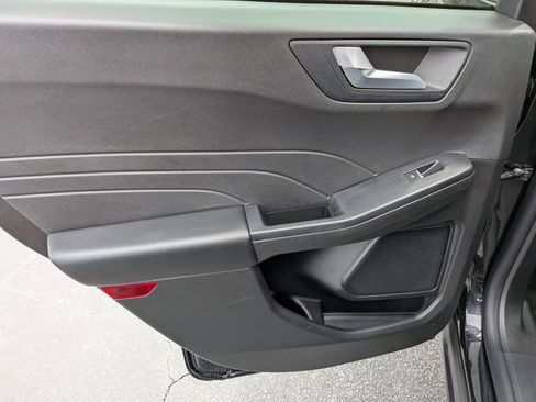 Used 2025 Ford Escape ST-Line FWD image 26