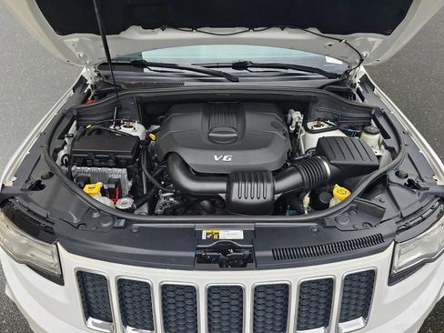 Used 2015 Jeep Grand Cherokee Overland AWD/4WD image 42