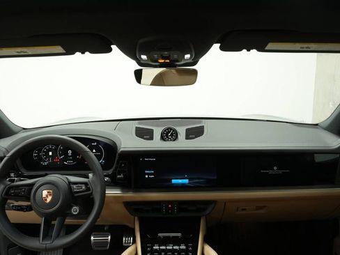 New 2026 Porsche Cayenne E-Hybrid AWD/4WD image 16