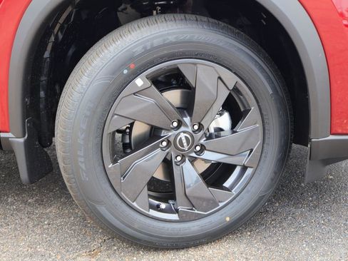 New 2026 Nissan Rogue SV FWD image 17