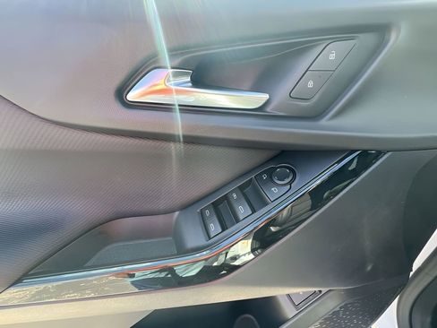 New 2026 Chevrolet Equinox LT w/ Convenience Package II image 22