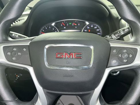 Used 2023 GMC Terrain SLE w/ Driver Convenience Package image 16