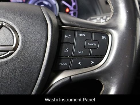 Used 2019 Lexus UX 250h w/ Premium Package AWD/4WD image 10