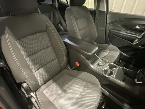 Used 2023 GMC Terrain SLE w/ Driver Convenience Package image 13