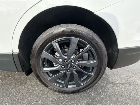 Used 2023 Chevrolet Equinox RS image 29