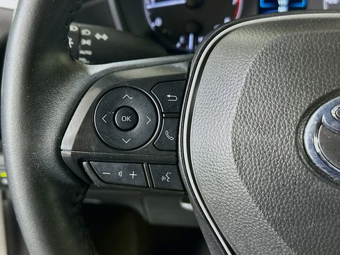 Used 2025 Toyota Corolla SE image 16