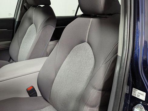 Certified 2021 Toyota Camry LE image 17