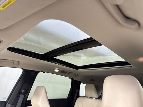 Used 2022 INFINITI QX60 Sensory w/ Cargo Package image 19