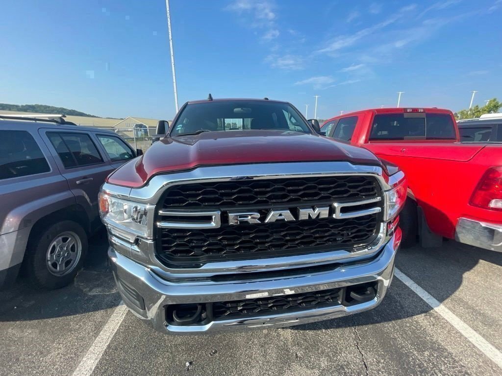 Used 2024 RAM 2500 Tradesman w/ Chrome Appearance Group AWD/4WD image 4