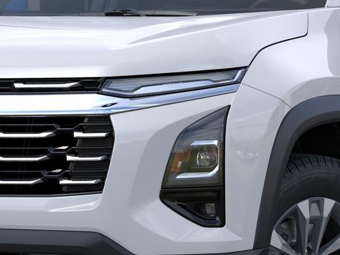 New 2026 Chevrolet Equinox LT w/ Safety and Technology Package FWD image 10