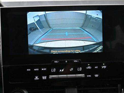 Used 2023 Toyota bZ4X AWD image 27