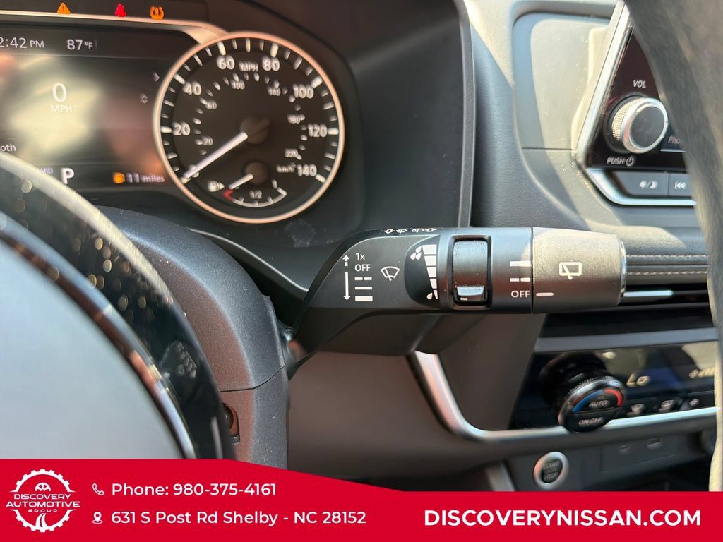 Certified 2023 Nissan Rogue SV FWD image 21