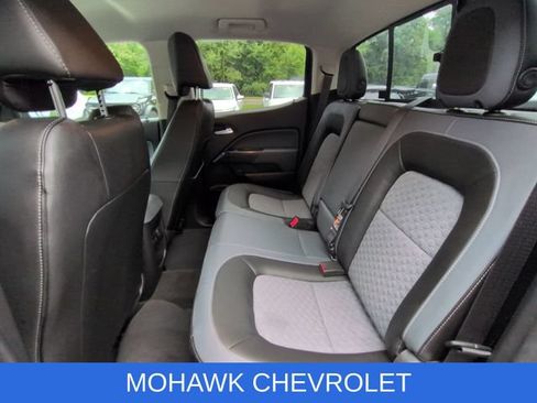 Used 2015 Chevrolet Colorado Z71 AWD/4WD image 24