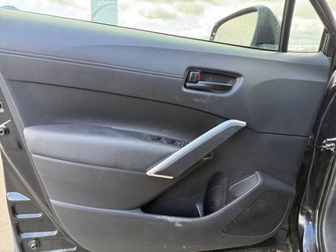 Used 2024 Toyota Corolla Cross AWD Hybrid w/ Moonroof Package image 21