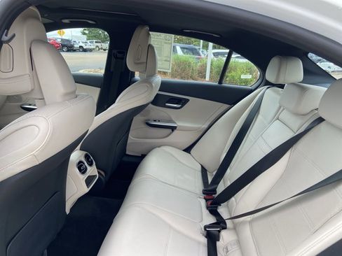 Used 2025 Mercedes-Benz C 300 Sedan image 16