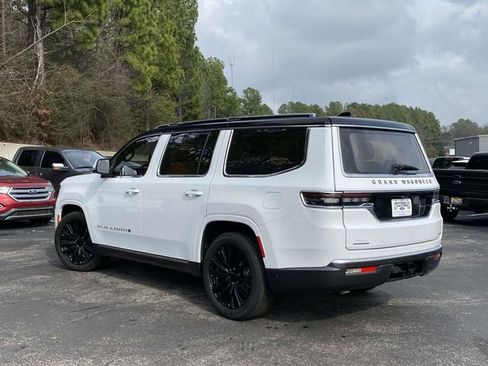 Used 2022 Jeep Grand Wagoneer Series III image 6