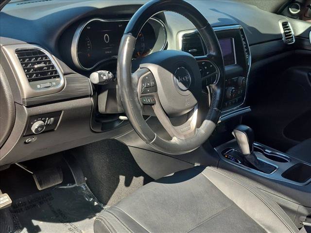 Used 2020 Jeep Grand Cherokee Laredo AWD/4WD image 10