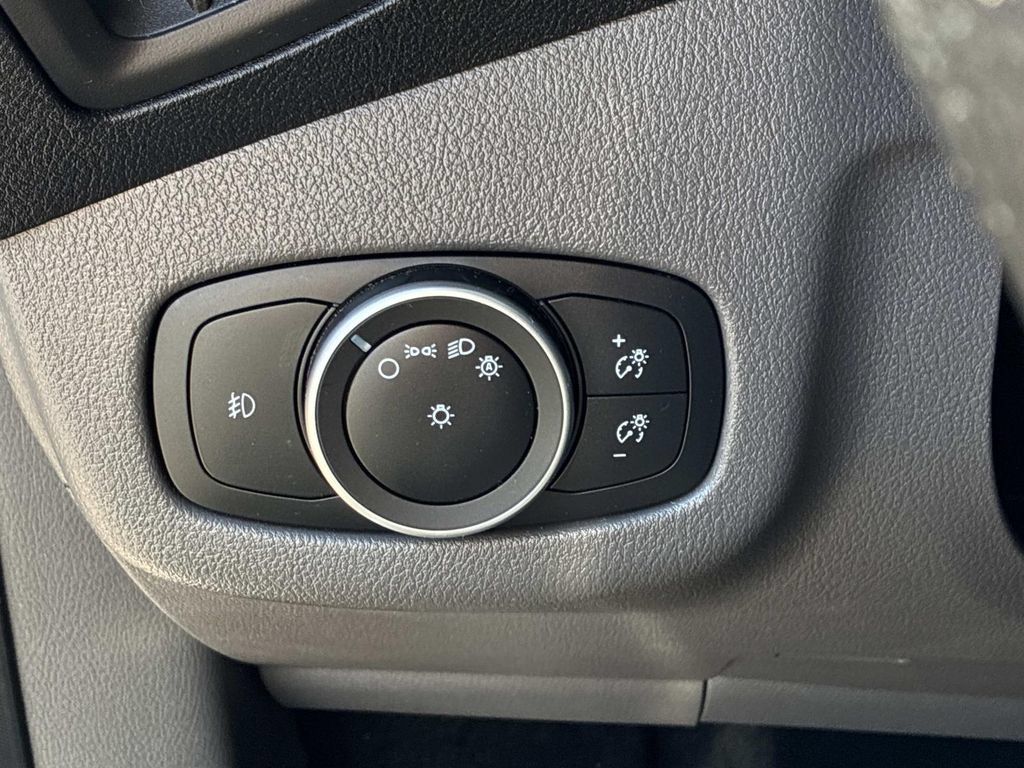 Used 2021 Ford Transit Connect XLT FWD image 31