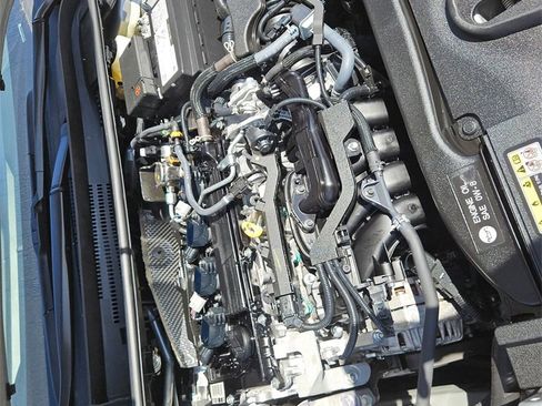 Used 2025 Toyota Corolla LE image 23