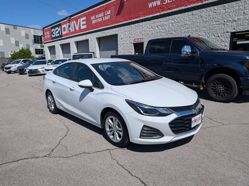 Used 2019 Chevrolet Cruze LT w/ LT Fleet Convenience Package FWD image 1