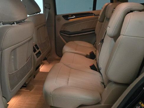 Used 2014 Mercedes-Benz GL 450 4MATIC image 6