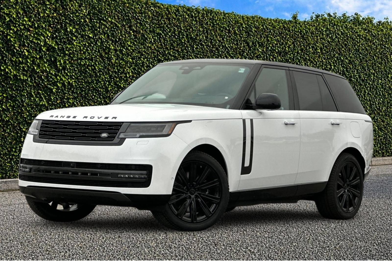 New 2026 Land Rover Range Rover SE AWD/4WD image 2