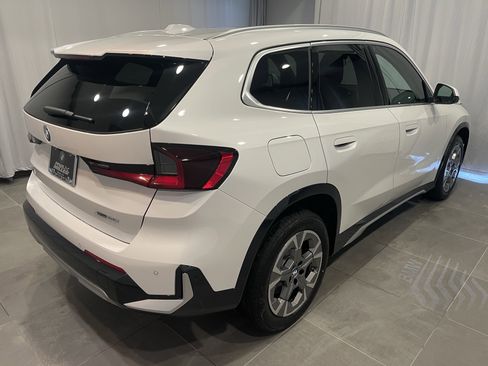 Used 2025 BMW X1 xDrive28i w/ Technology Package image 6