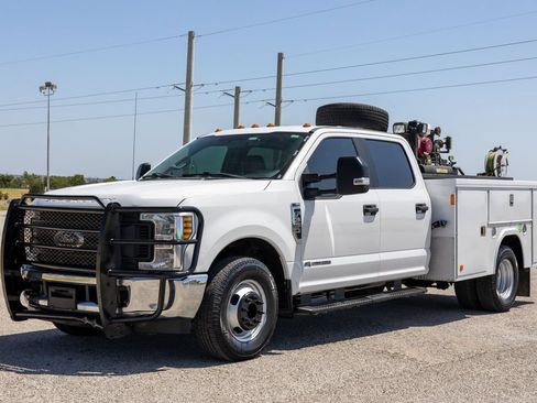 Used 2019 Ford F350 XL w/ Power Equipment Group RWD image 3