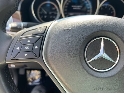 Used 2014 Mercedes-Benz E 350 Sedan image 23