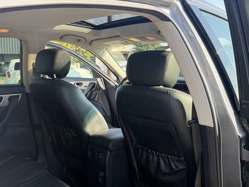 Used 2017 INFINITI QX70 AWD w/ Premium Package image 25