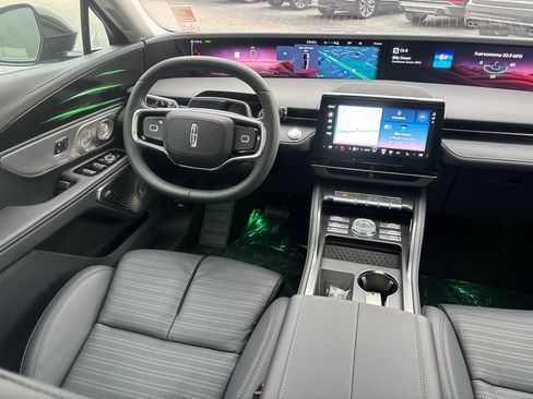 New 2026 Lincoln Nautilus Reserve image 32