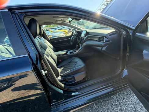 Used 2021 Toyota Camry SE FWD image 11
