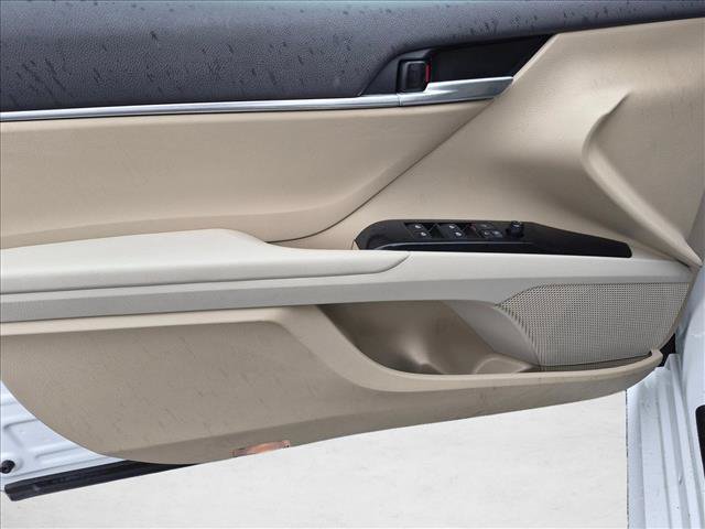 Used 2018 Toyota Camry LE FWD image 27