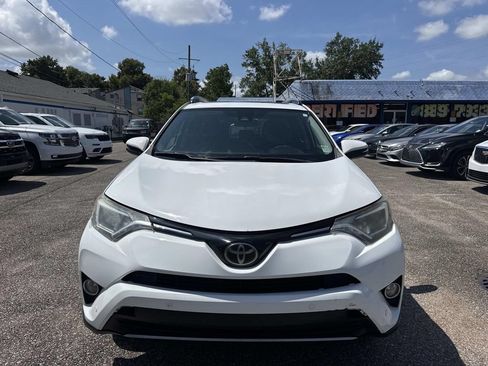 Used 2017 Toyota RAV4 XLE FWD image 2