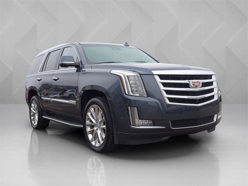 Used 2019 Cadillac Escalade Luxury image 7