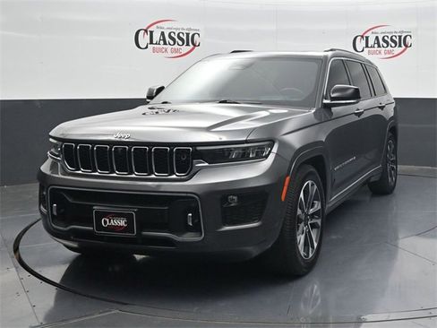 Used 2022 Jeep Grand Cherokee L Overland w/ Advanced Protech Group III image 4