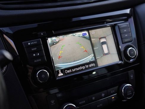 Certified 2018 Nissan Rogue SL w/ Premium Package image 12