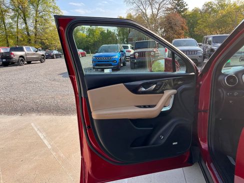 Used 2020 Chevrolet Blazer Premier w/ Driver Confidence II Package AWD/4WD image 19